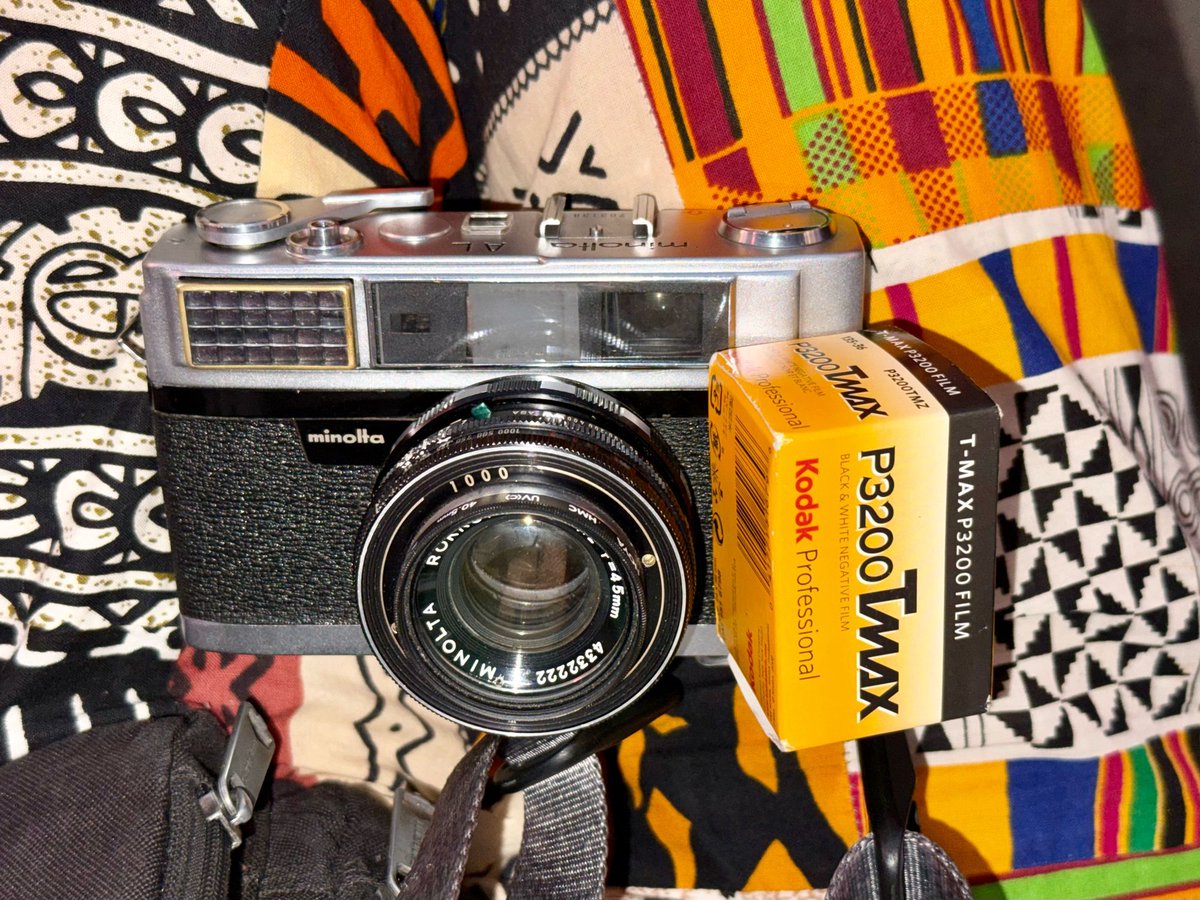 marcogomes's tweet image. fogos no show do Bad Bunny em SP, fiz com câmera Minolta AL de 1960 e foco rangefinder; filme Kodak preto e branco iso 3200 empurrado +2 pontos e usado como iso 12800, levando o equipamento analógico ao "limite" técnico.

eu gostei, e vocês? 

#ishootfilm #filmphotography #analog