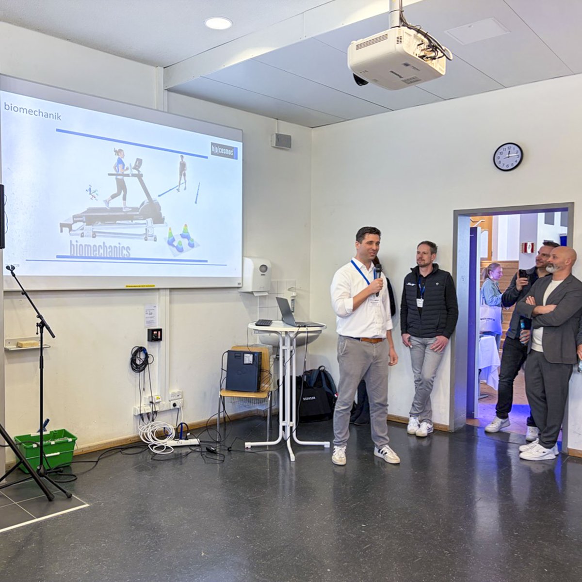 hpcosmos tweet media