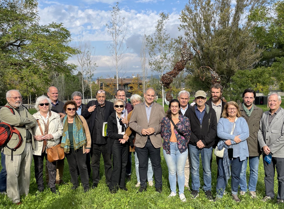 valldoreixsomni's tweet photo. Un jurat especialitzat seleccionarà entre els projectes presentats quinze peces que seran exposades al parc i que optaran als premis.  Aquesta V Biennal es farà, com en anteriors edicions, amb el suport i col·laboració de l’EMD Valldoreix i l’Ajuntament de Sant Cugat https://t.co/SKivFSepLY