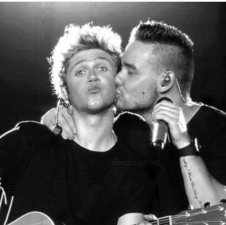 payno ❯❯❯❯❯ tweet media