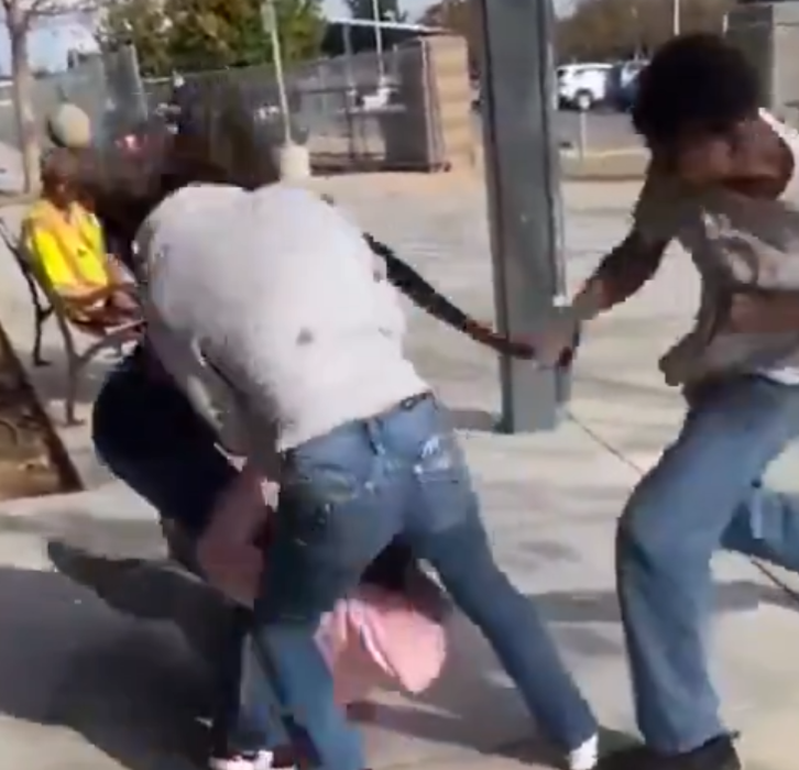 Cønstantine (DKS) tweet media