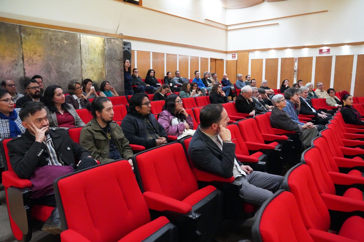 El Colegio de México tweet media