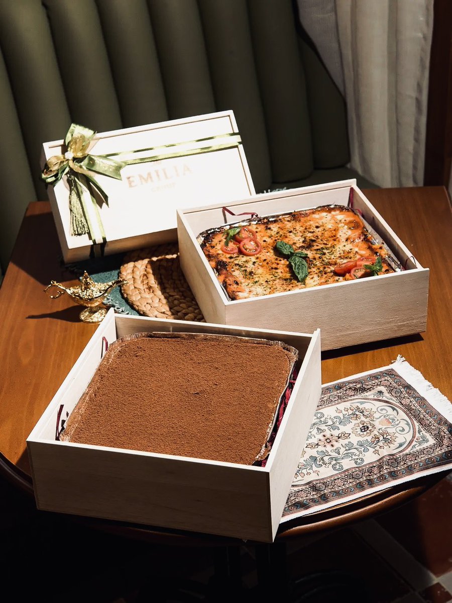 Abang bawa tiramisu dan lasagna Emilia Cucina. Di kulkas, ya, kids. <a href="/ashenvision/">ANALEIA.</a> <a href="/ausmtere/">JEREMIAH</a> <a href="/bernaungasa/">ADHINIA KESUMA.</a>