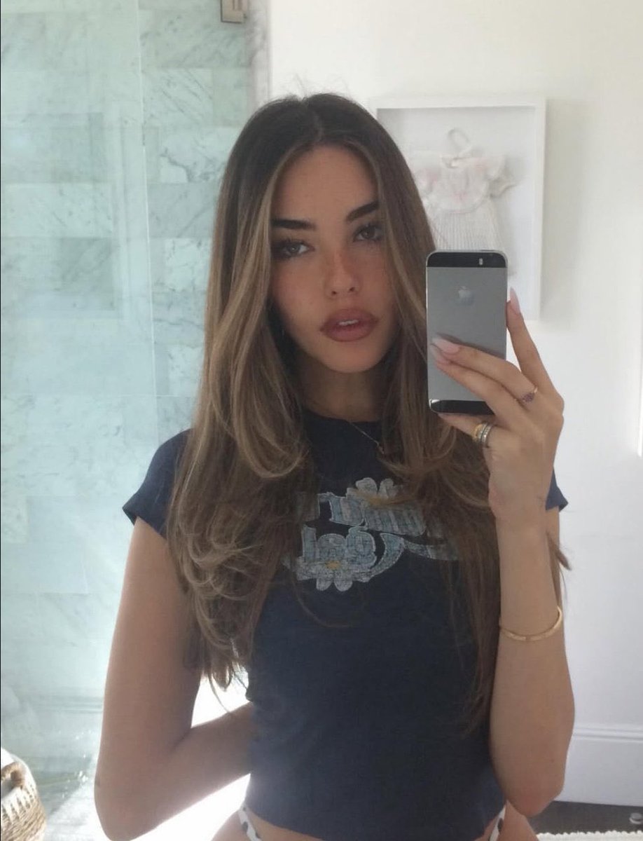 𝗕e͟𝗹𝗹a͜͡ 𝒇𝒊𝒔𝗸 ྀི tweet media