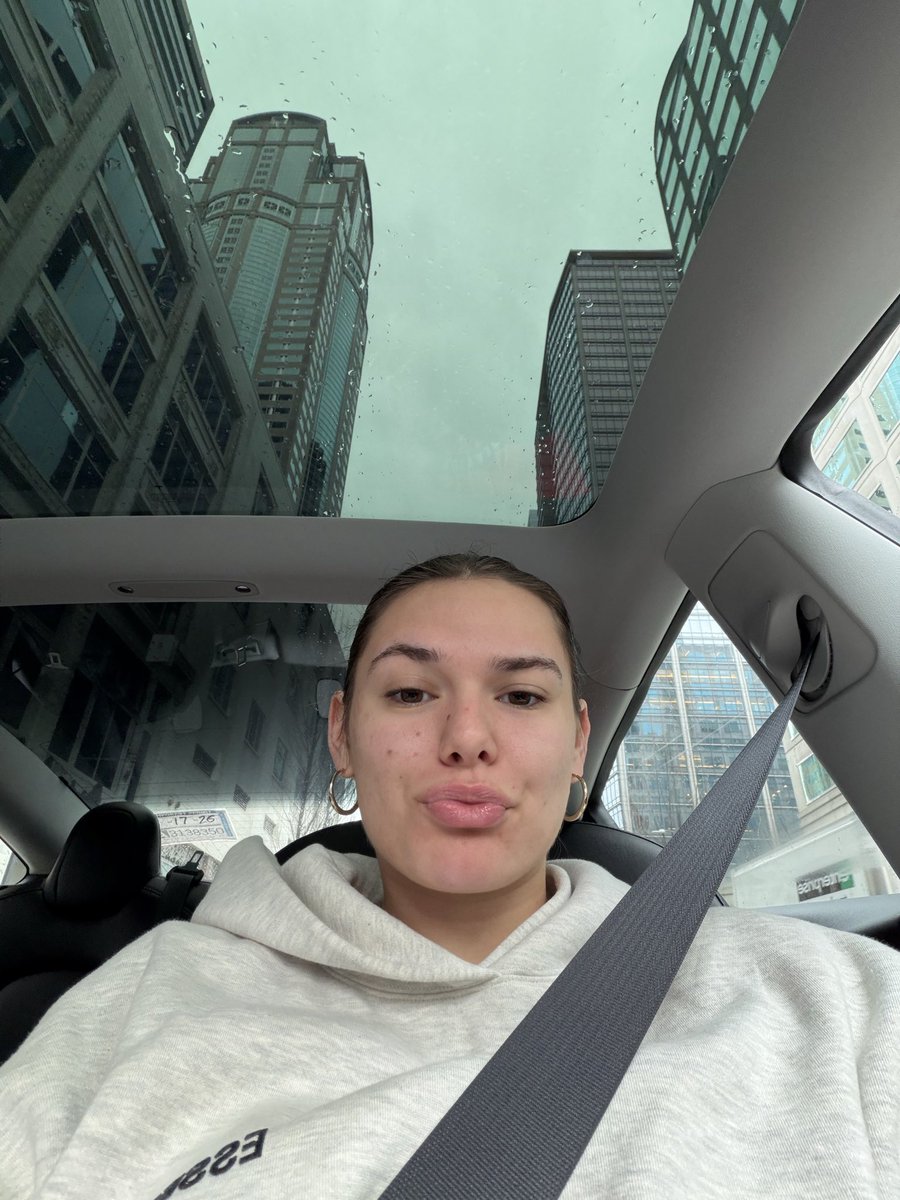 Isabella tweet media