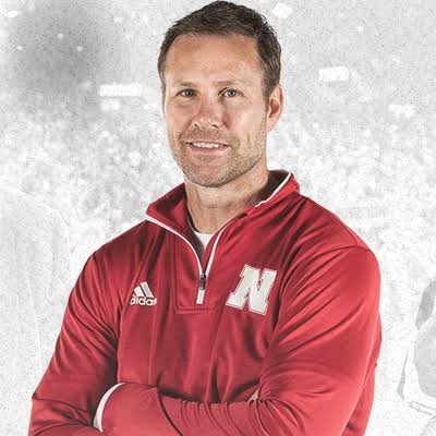 a21olson's tweet photo. BUILD THE STATUE! 

#HUSKERS 🌽🌽🌽🌽 https://t.co/zEKitdVU6d