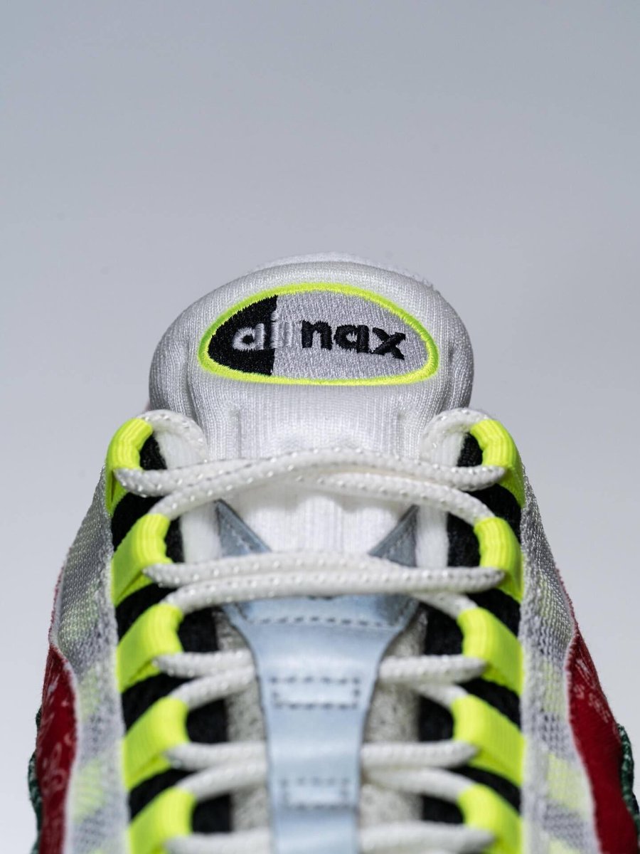 JustFreshKicks tweet media