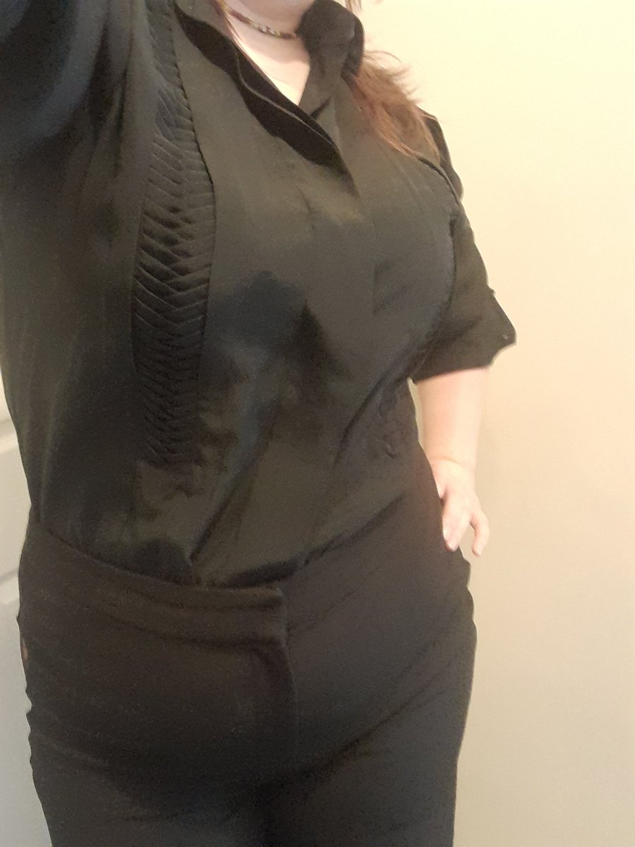 MxssElwyn's tweet photo. Only you lovely people will know what's under my outfit tonight ~

#NSFW #femdomme #gothmommy https://t.co/Nt6q5BXZXS