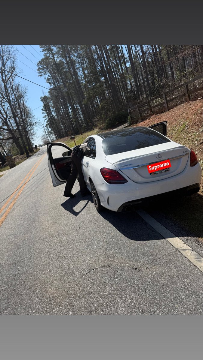 zion 🖤 tweet media