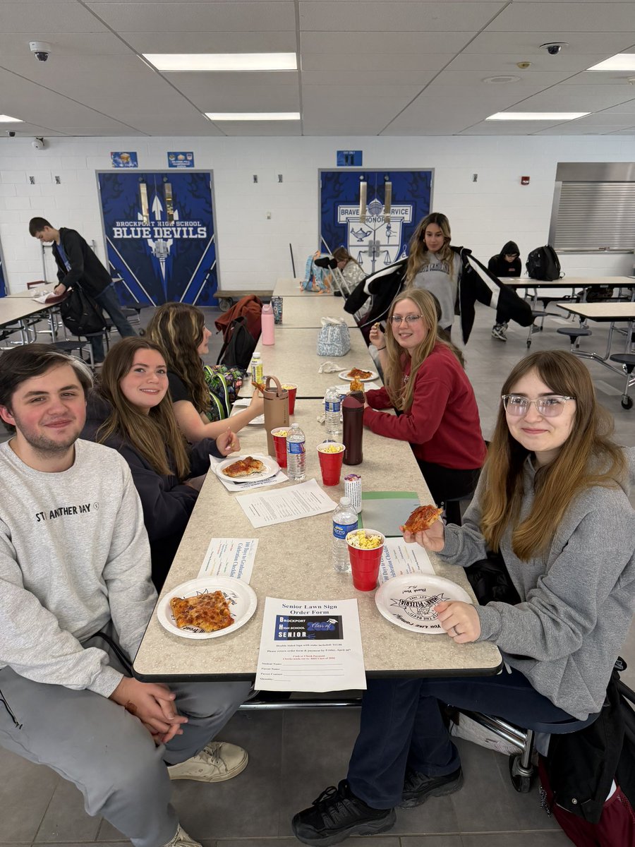 BHS Counseling Office tweet media