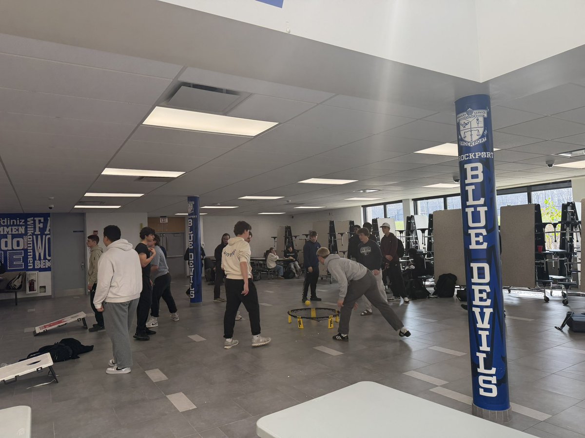 BHS Counseling Office tweet media