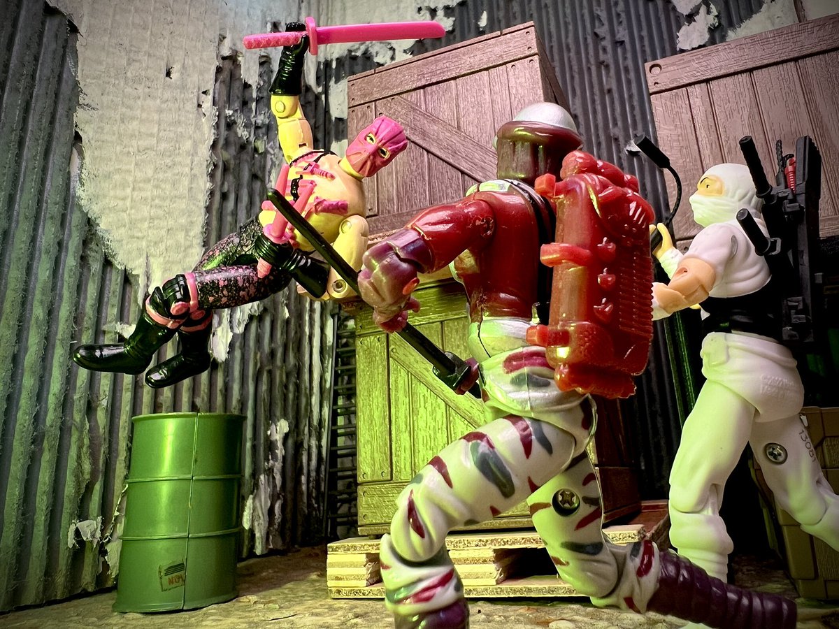 day 442 #joeaday Banzai v1 1993

This guy is so nineties, he doesn’t do fruit-by-the-foot, he does fruit-by-the-mile. 6/10