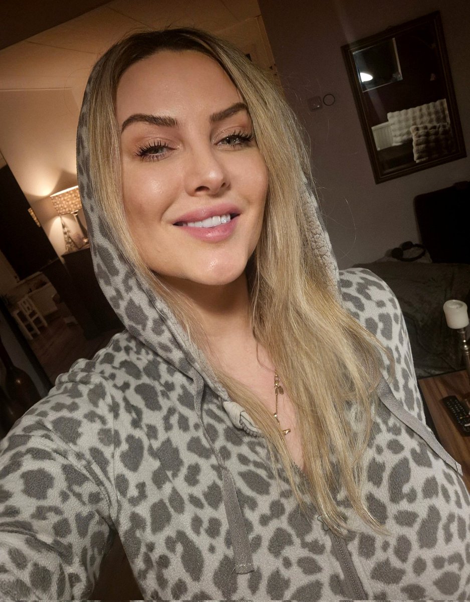 𝓜𝓲𝓼𝓼 𝓡𝓸𝓼𝓮 ⚘️ tweet media