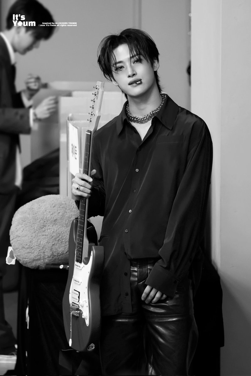 잇츠윰 tweet media