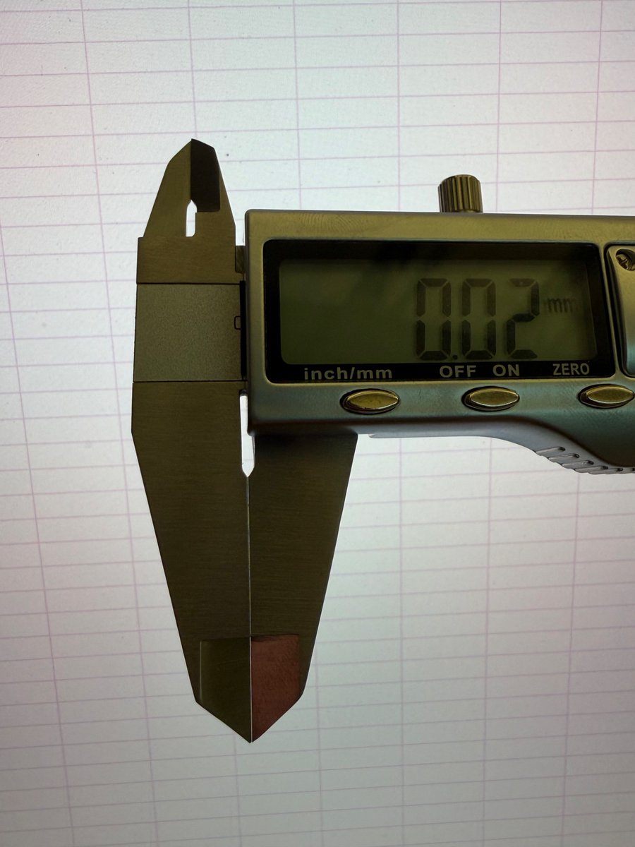 In advanced chip design,
even 0.020 mm (0.00079 inches) can drive conflicts between design teams.
Physical constraints are now more critical than ever. 

(Tiny opening light comes through, that’s .02mm)