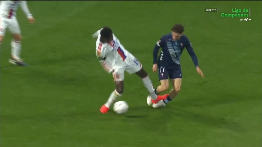 Check VAR Ligue 1 tweet media