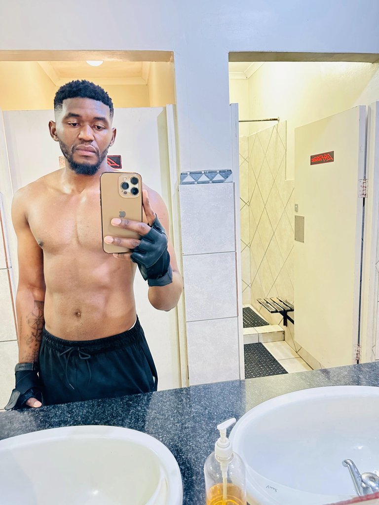 zane_Sekhwela 🏳️‍🌈 tweet media