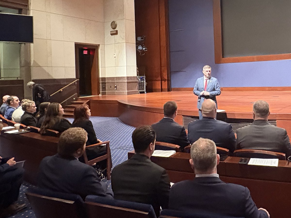 Congressman Brad Finstad tweet media