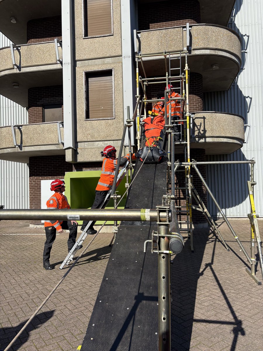 Hampshire & IOW USAR Team 📟-🇬🇧 tweet media
