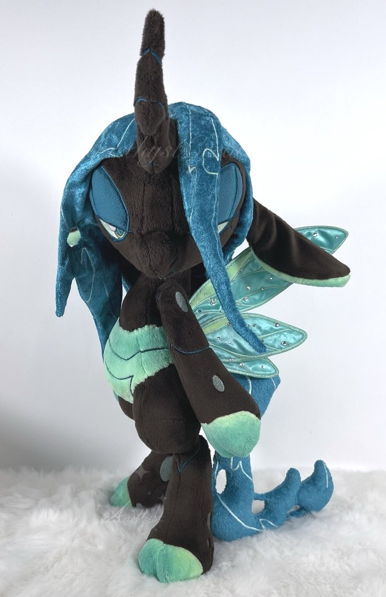 Amethyst 🪡 Comms Open tweet media