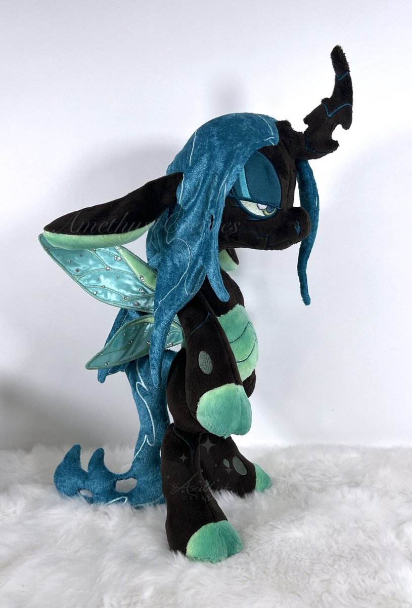 Amethyst 🪡 Comms Open tweet media