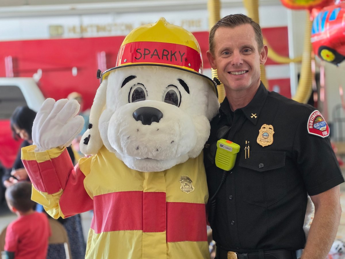 Huntington Beach Fire Department tweet media