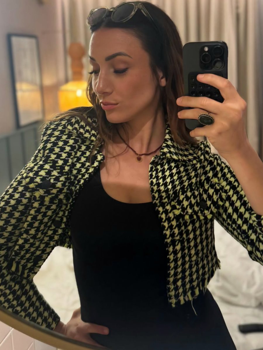 Animatrices & Célébrités 🇫🇷 tweet media