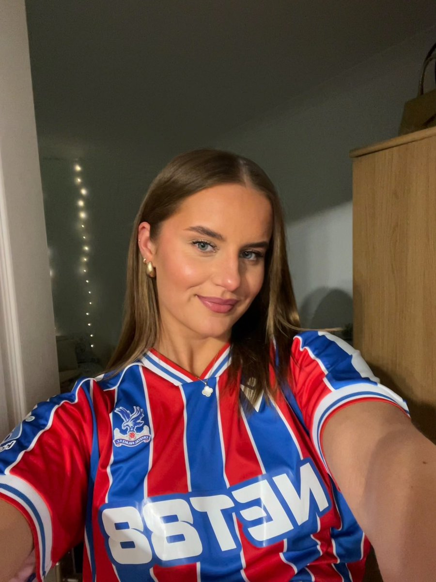 bryonygwatson's tweet photo. ❤️💙#cpfc https://t.co/99DpRpgoSO