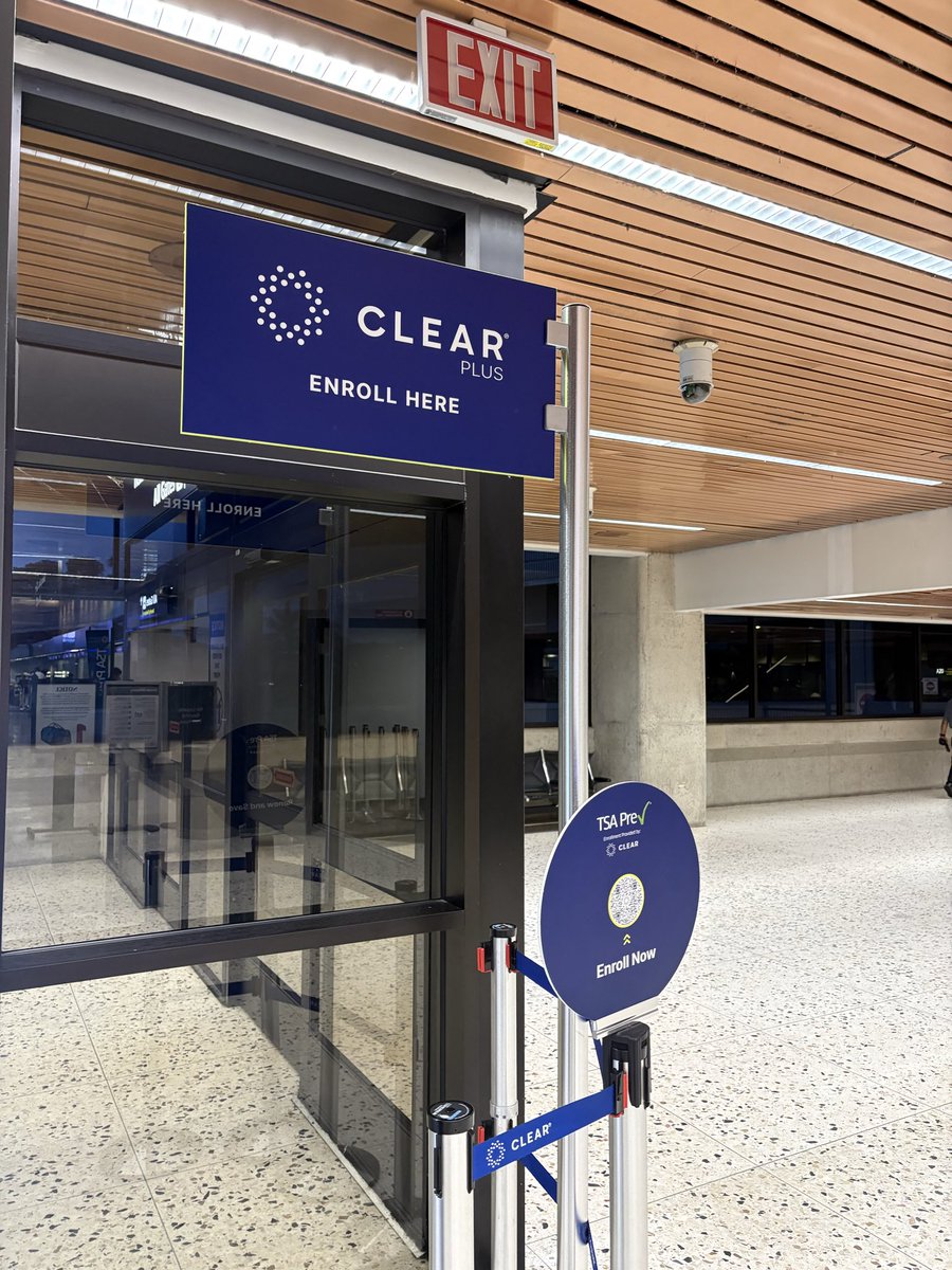 DavidRi24012971's tweet image. I just signed up for the #clear #TSA #precheck

Right now some of the airports in America have three hours TSA wait 

We got the more expensive package where you can go to the front of the line

This is good for five years

As The head  of the membership 

you can have three