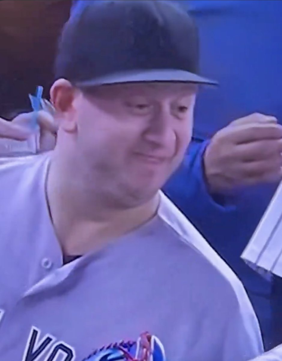 The Great Zoltar tweet media