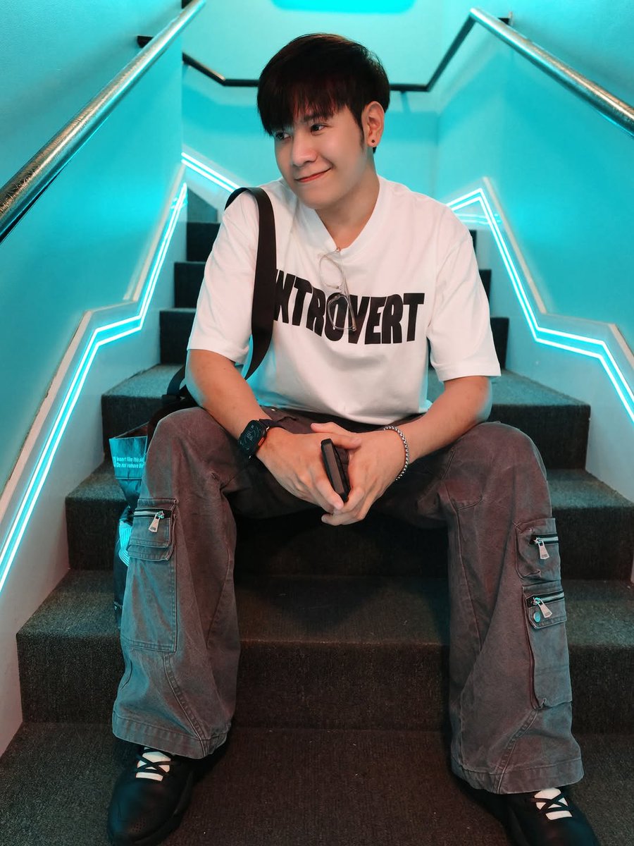 KristSingto Argentina tweet media