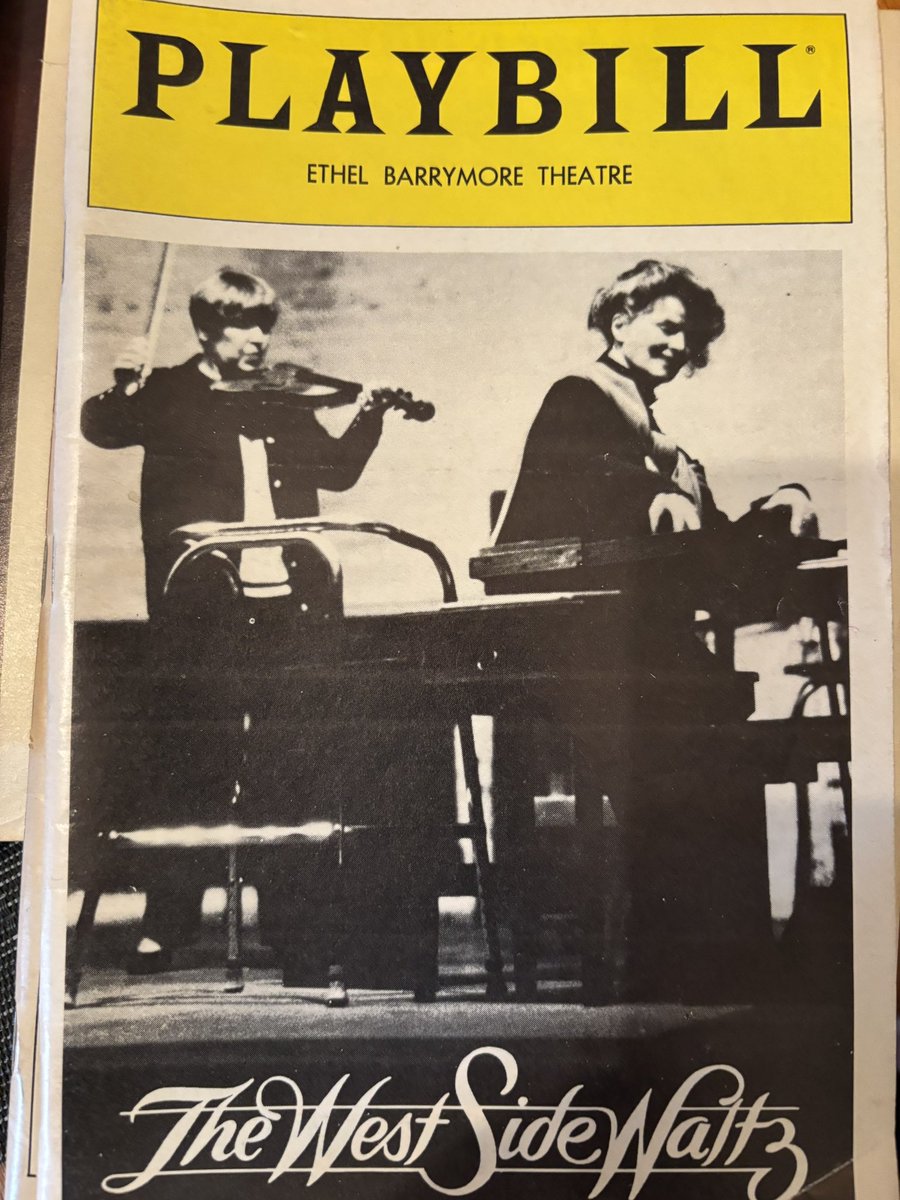 𝔻𝕖𝕓𝕠𝕣𝕒𝕙 🥃🖊️ tweet media