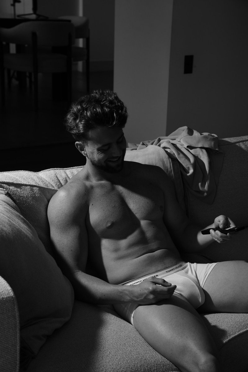 (21+ account) tweet media