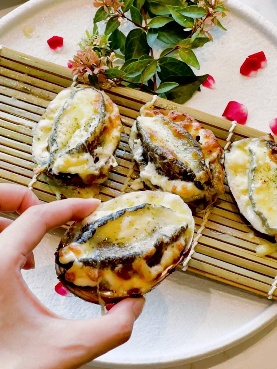 Princess Allie tweet media