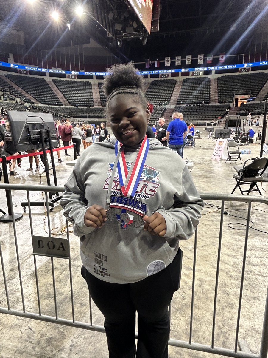 coachsamwells's tweet image. Congratulations to our Troup Lady Tigers Powerlifters.  Tayla Davis STATE Champion.  Elizabeth Anderson 2nd place.  Super proud of all 4 girls that lifted.  All 4 PR’d.
#dominatetheday #mentality #next #1%
