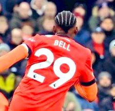 PapaThiernoWad4's tweet image. Un père, c’est ce héros discret qui rend tout plus #Bell.
On se demande #Coman il trouve toujours la force d’aimer, de protéger,
et en même temps de subvenir à tous les besoins de sa famille.
Qu’Allah assiste tous les pères de familles.
#Day29✅
#Ramadan2k26 🇸🇳
#PTW✍🏽