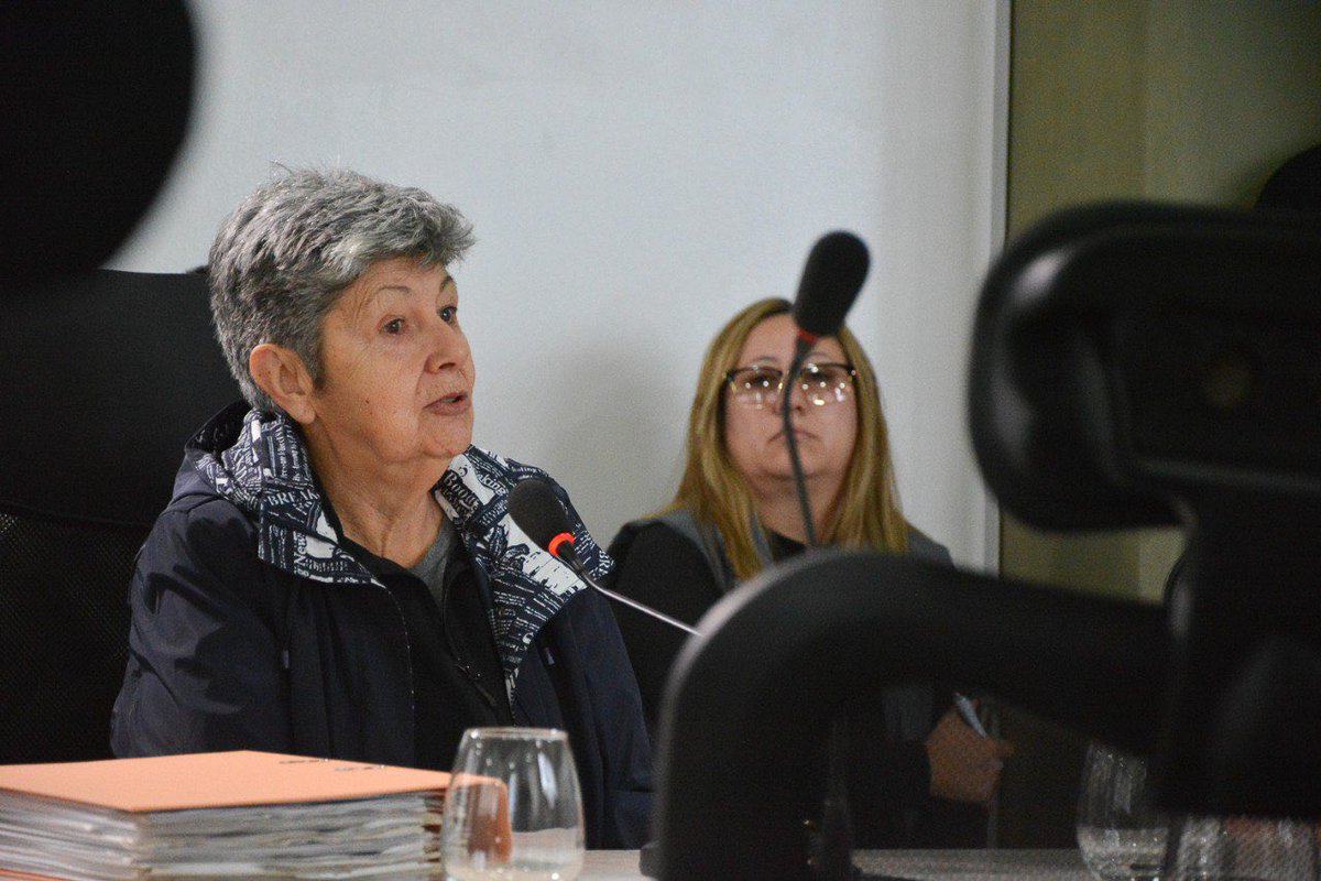 Laura Avila tweet media