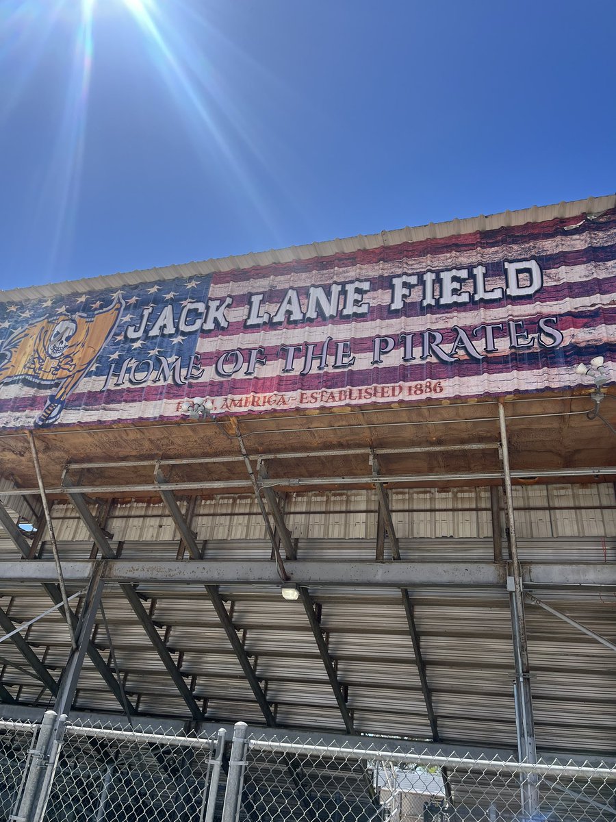 Natalia Track And Field tweet media