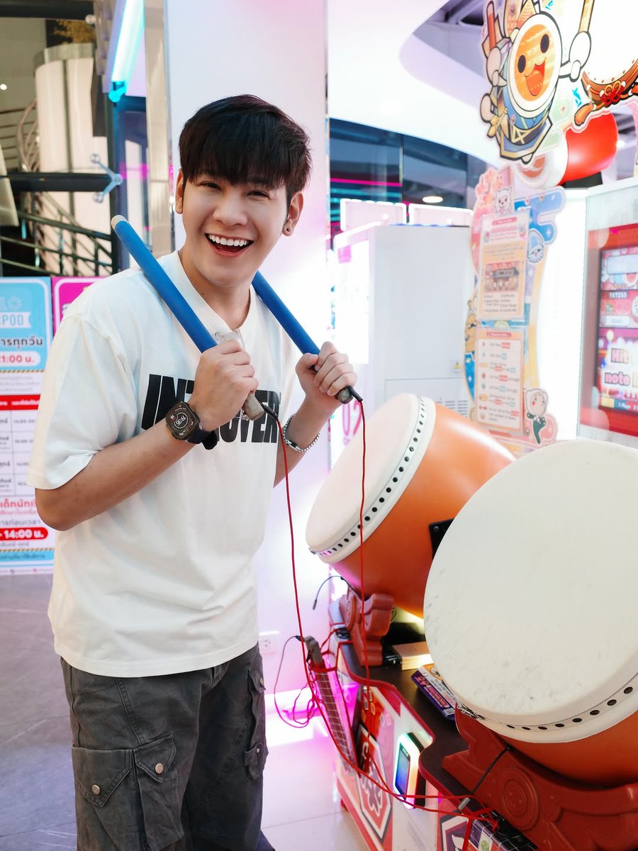 KristSingto Argentina tweet media