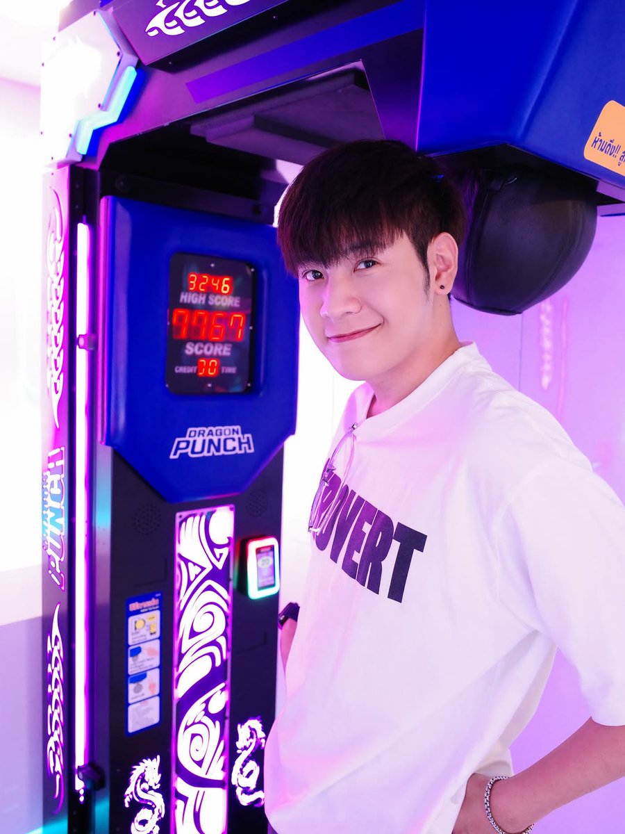 KristSingto Argentina tweet media