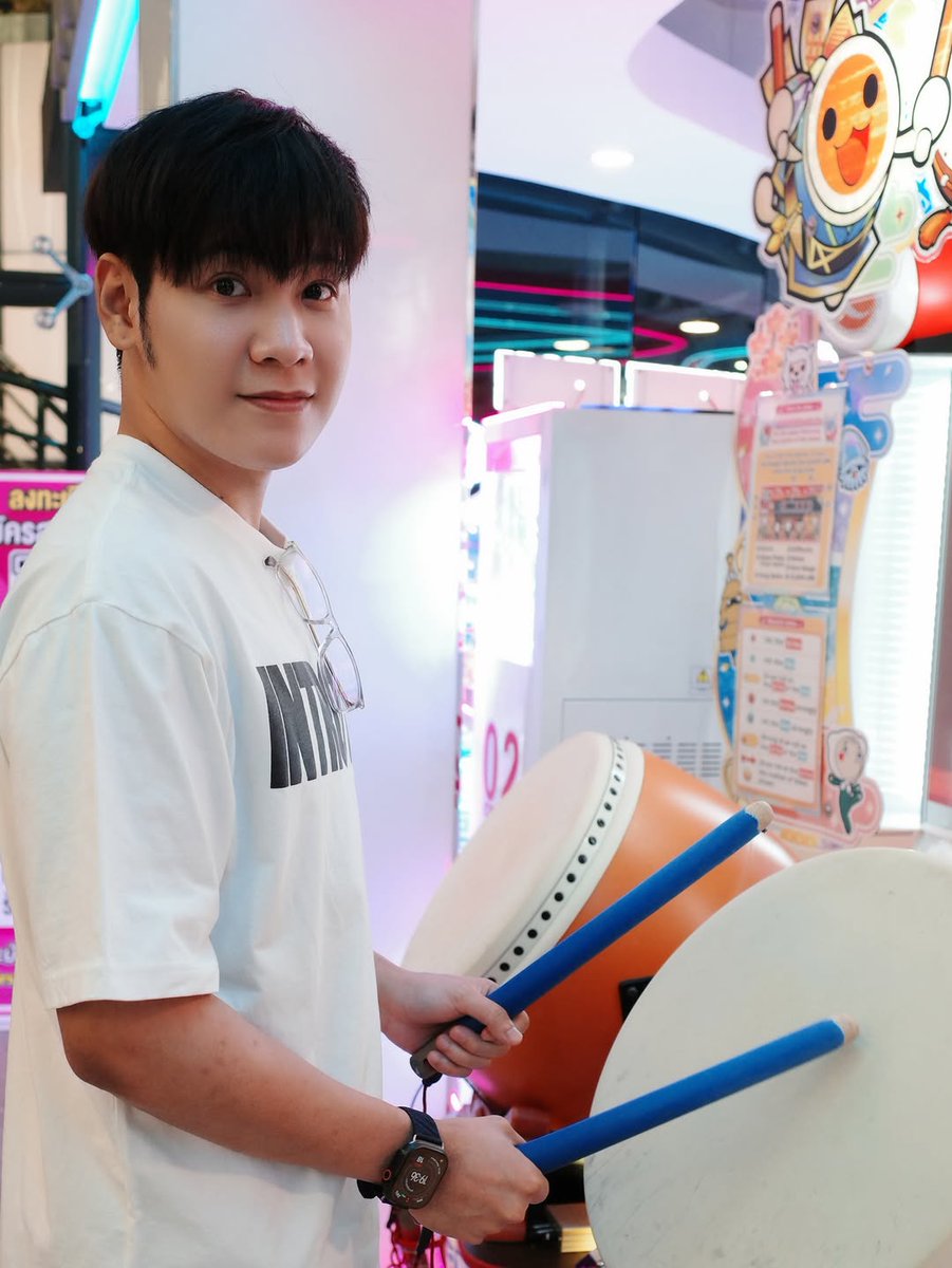 KristSingto Argentina tweet media