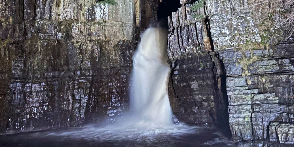 High Force Hotel and Waterfall tweet media