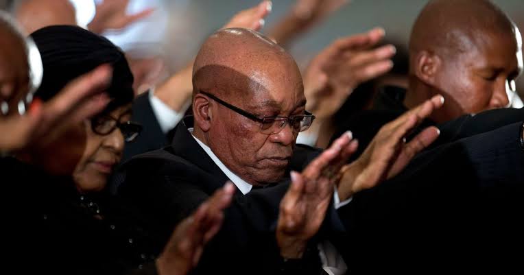 L E S E D I tweet media