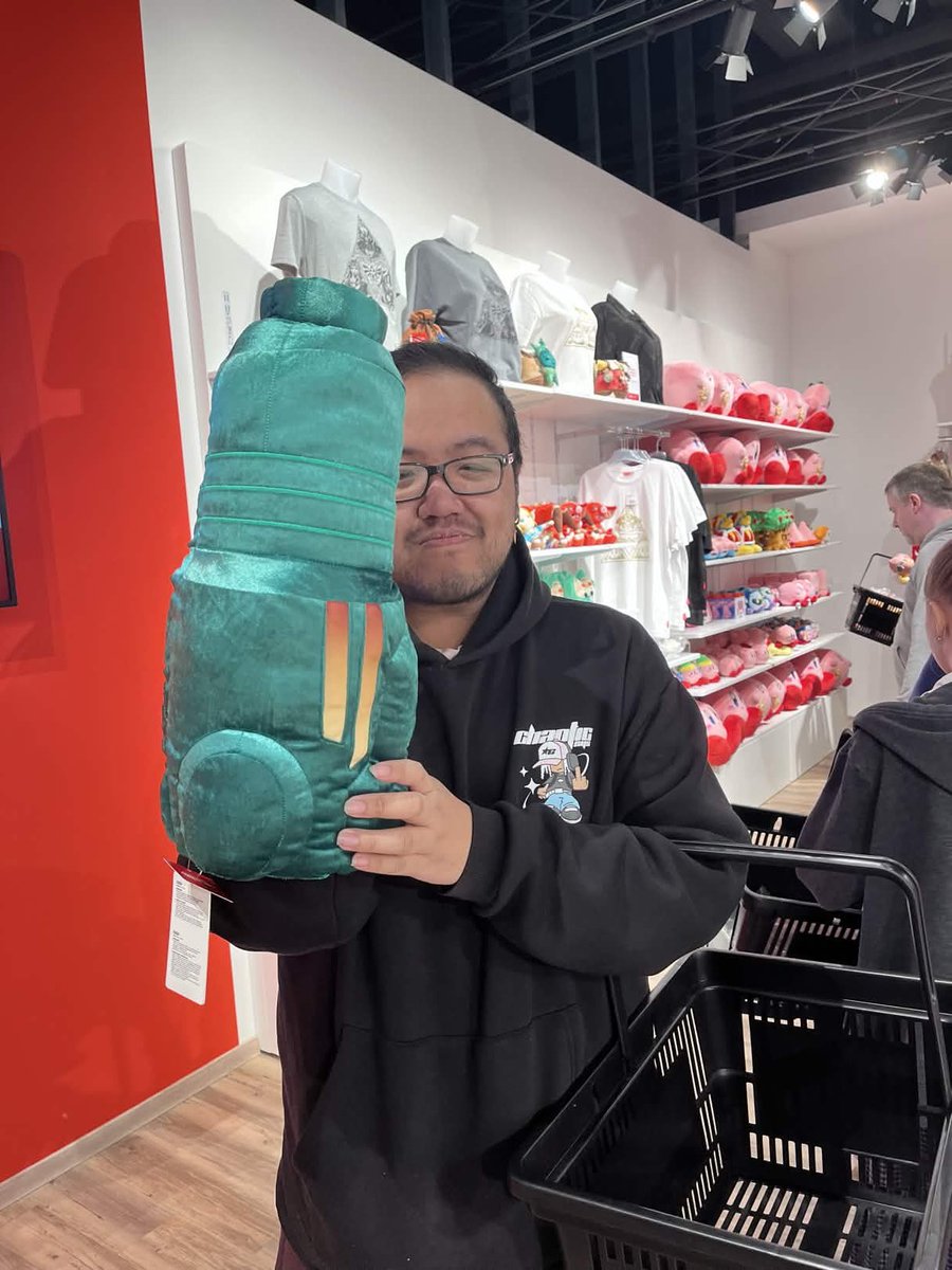 2F | Longo tweet media