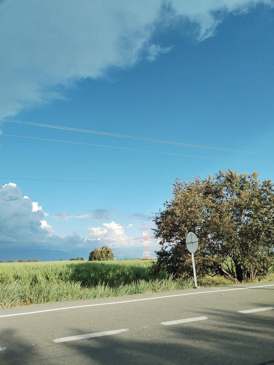 El Sol calienta mucho acá