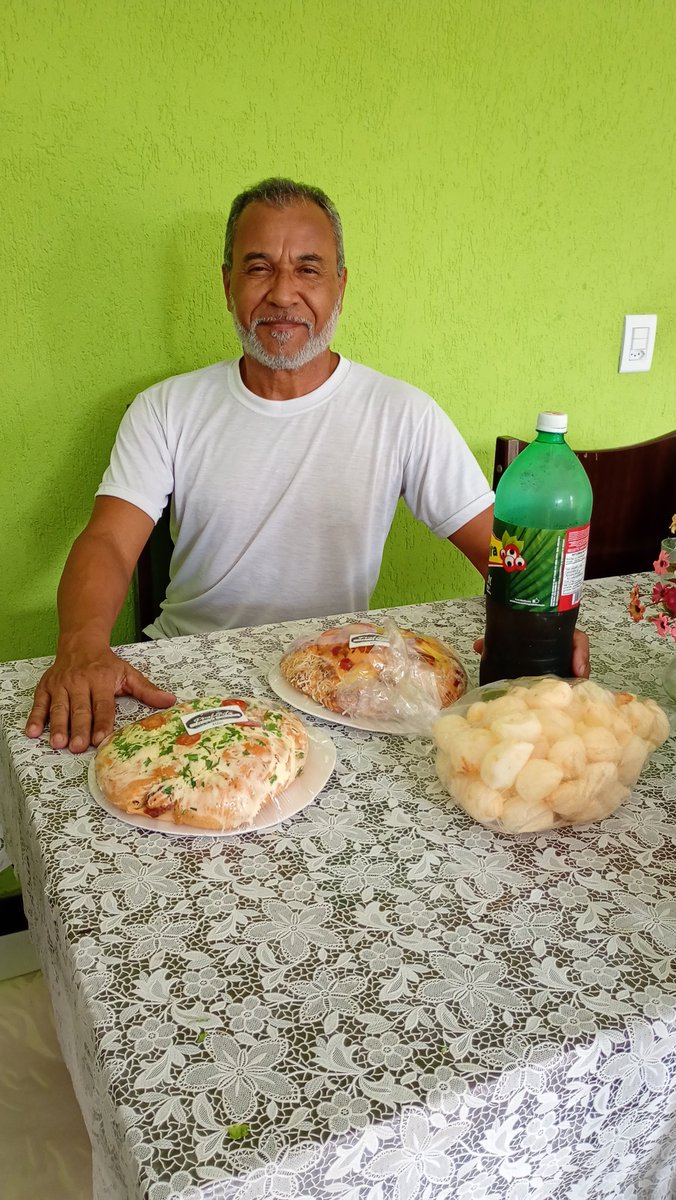 gambelvr's tweet photo. Padaria Praborita me deu a opção de escolher o melhor para o meu café da tarde. https://t.co/hDEJ6VV0ld