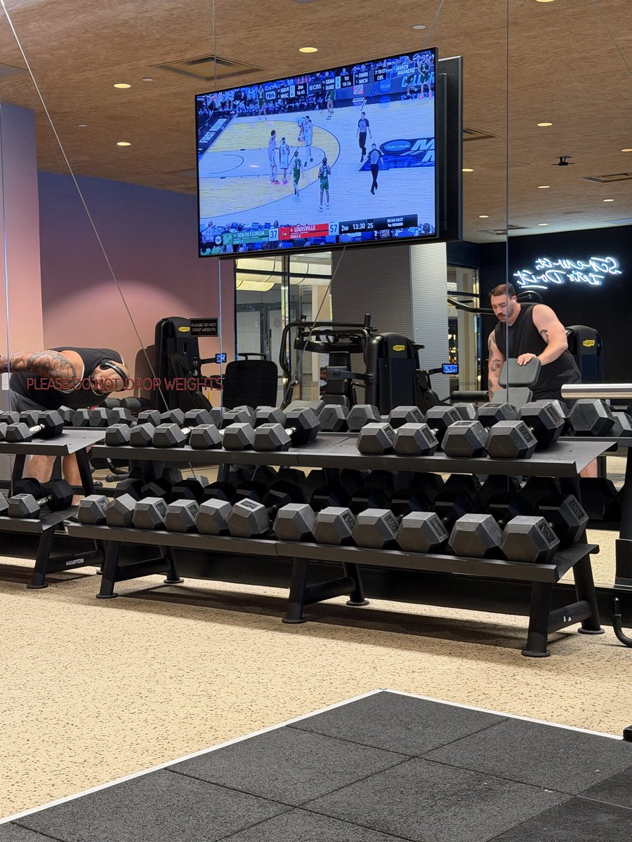 Man of the Library 📚 tweet media