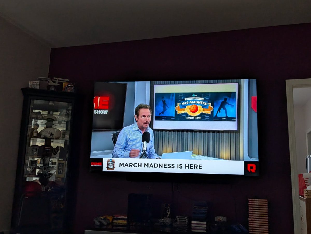 Jim in Coachella 🎶 ⛳ tweet media