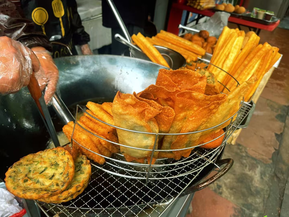 Cat Bertolini tweet media