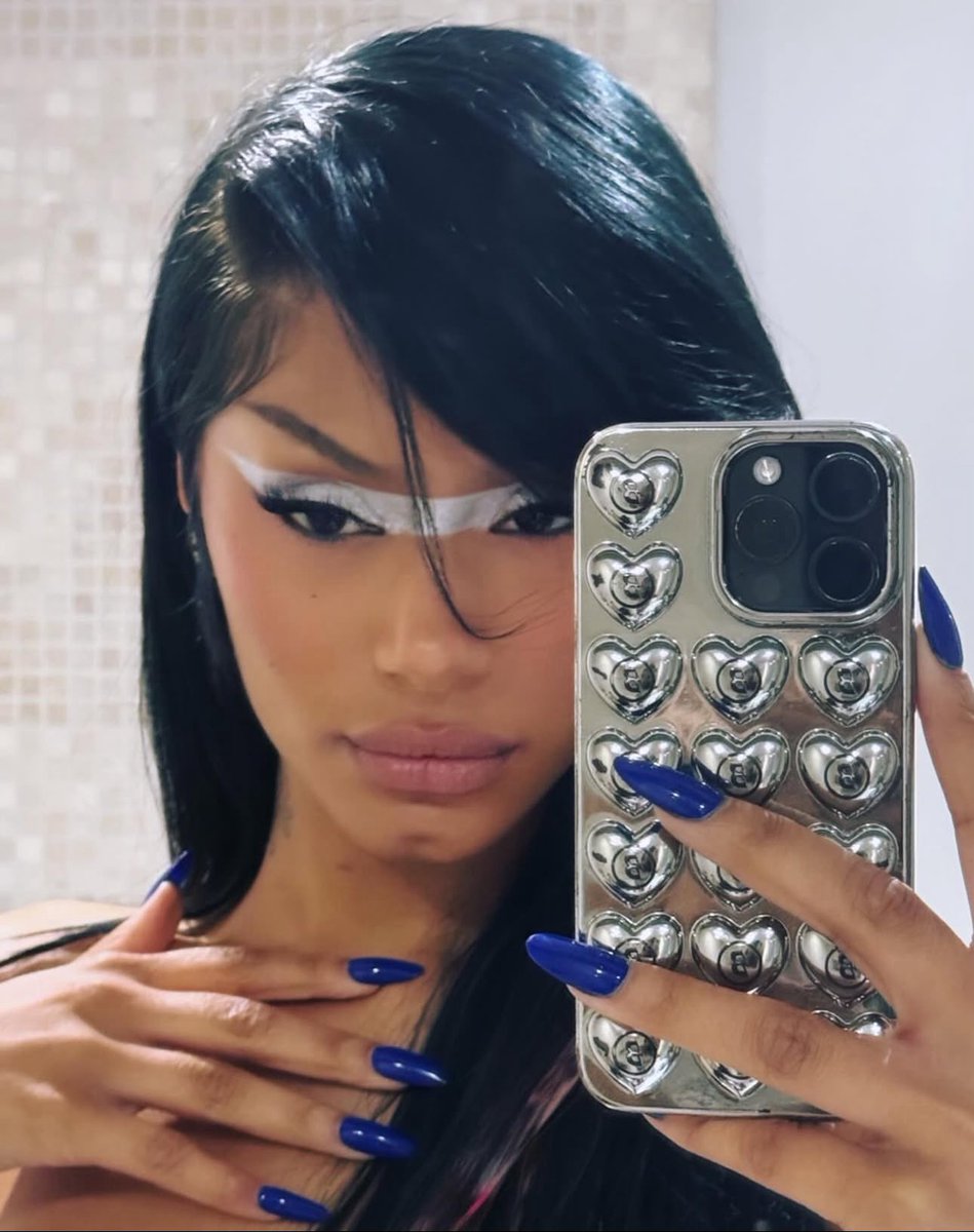 flolifers 🪐 tweet media